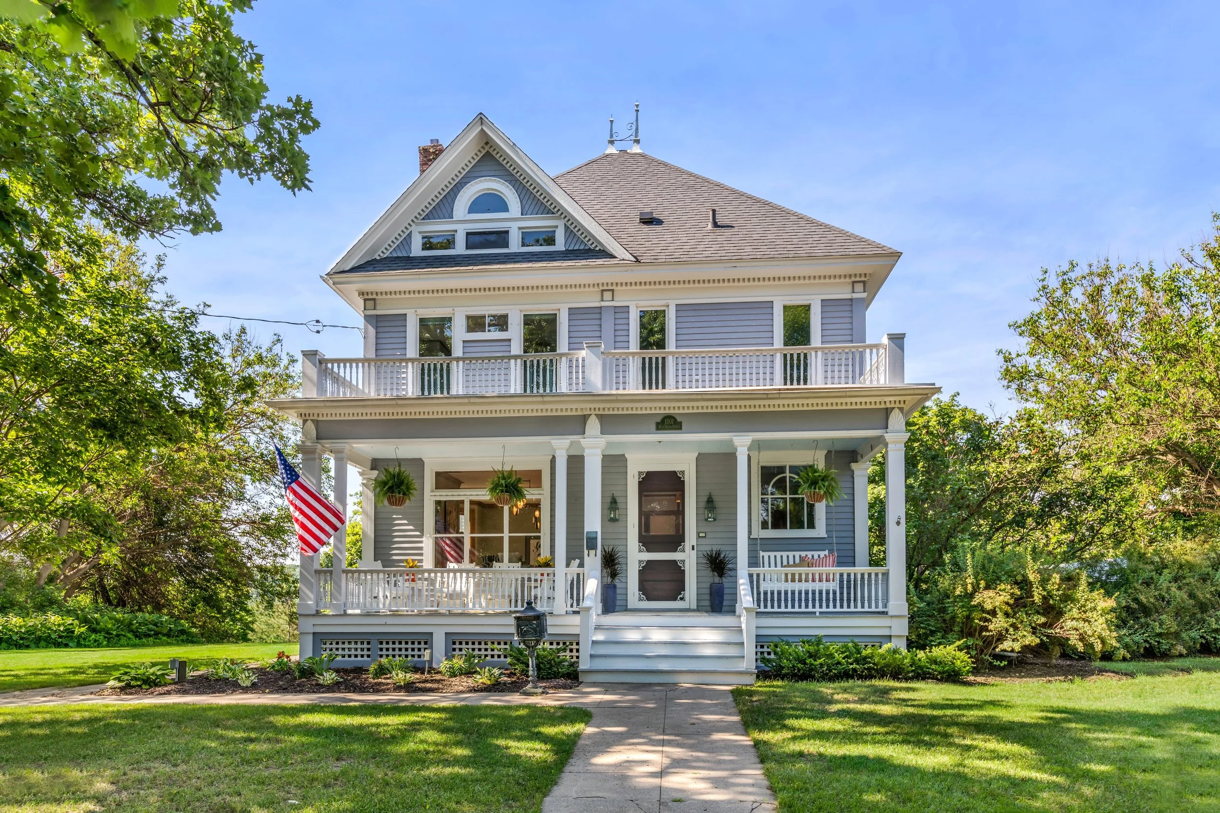 The Walsh House private home rental in Red Wing, MN. Managed by the Red Wing Golf course